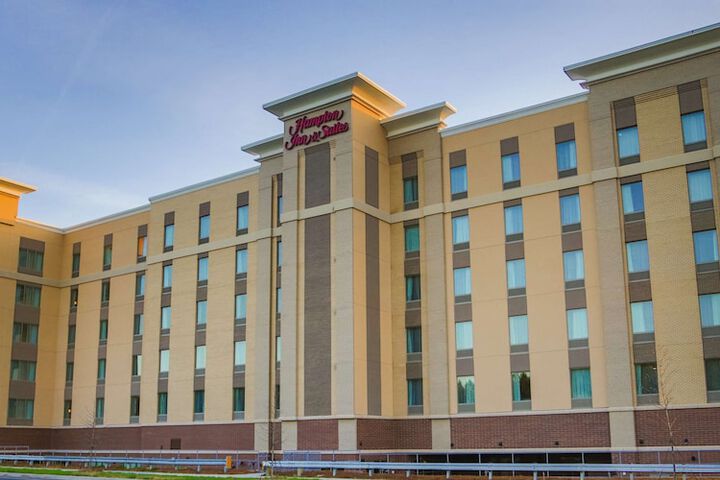 Hotel 2 of 64