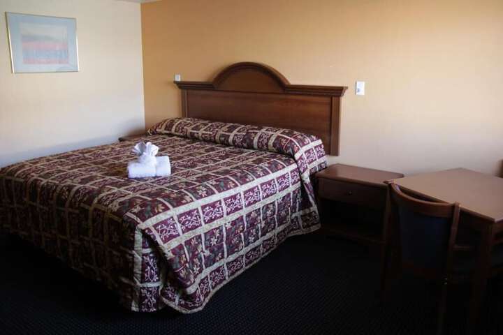 Room 9 of 21