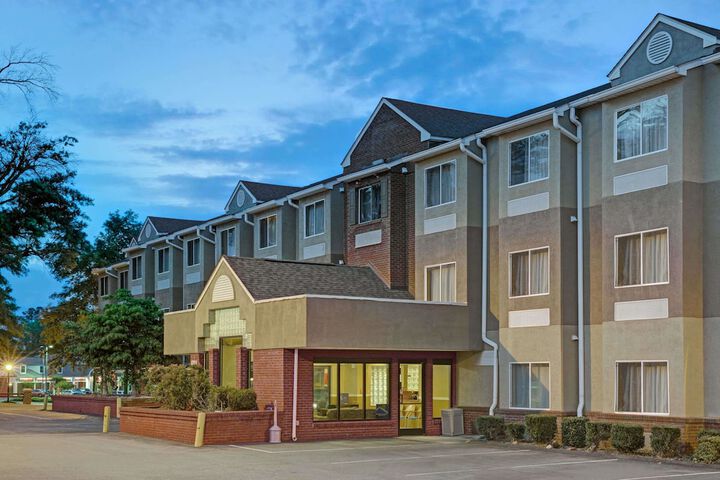 Microtel Inn by Wyndham Cornelius / Lake Norman