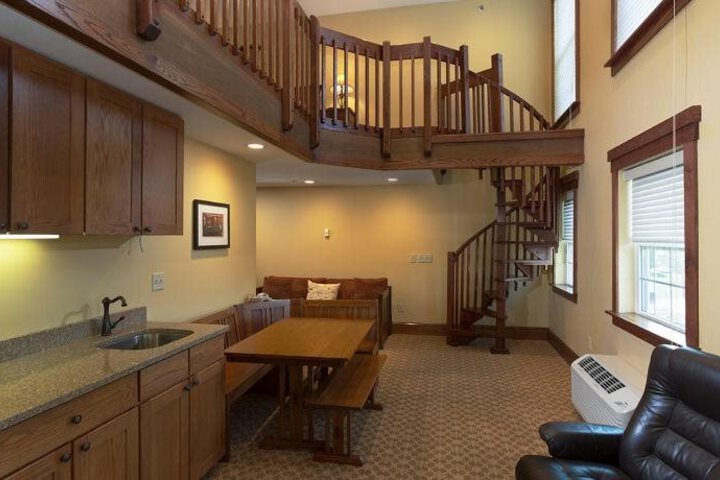 THE RED MILL INN