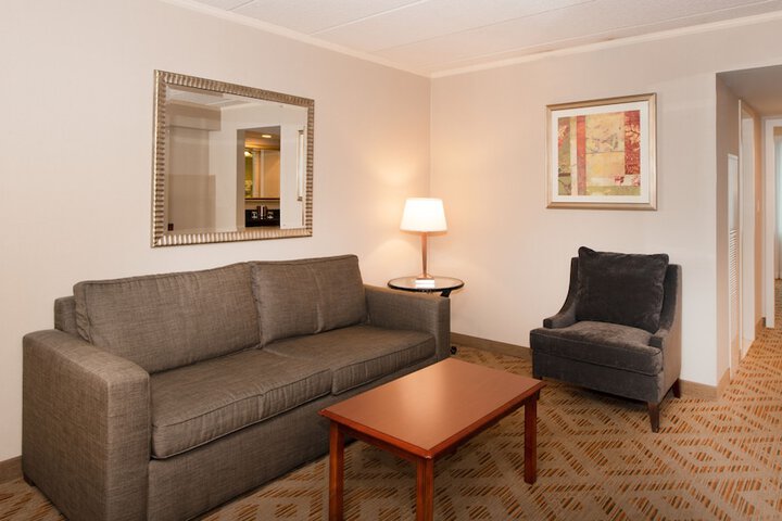 Room 28 of 67