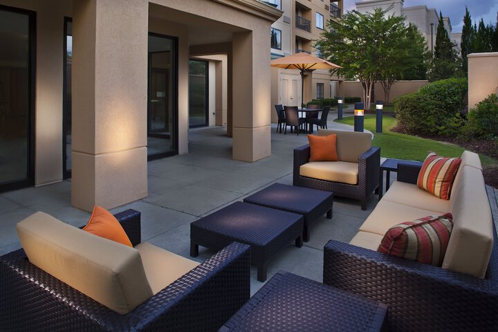 Terrace/Patio 21 of 23