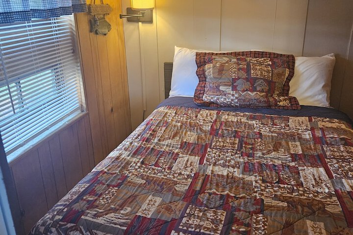 Room 33 of 70