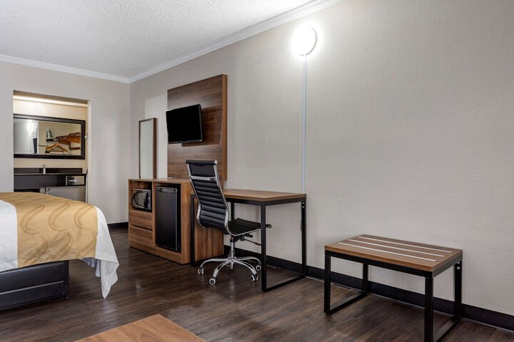 Room 43 of 48