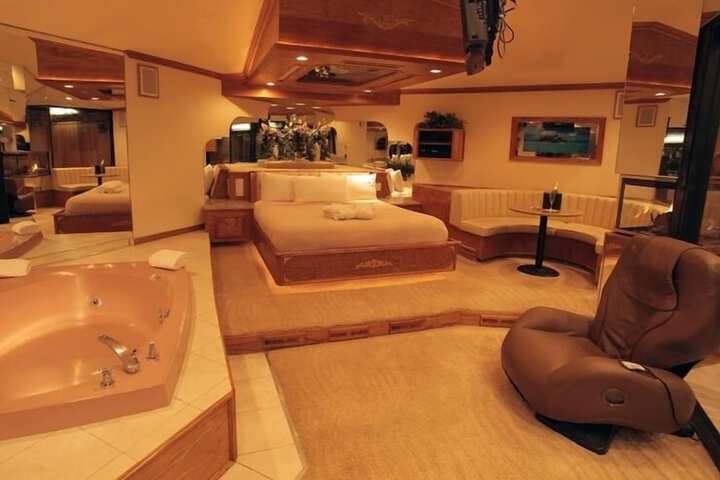 Room 12 of 63