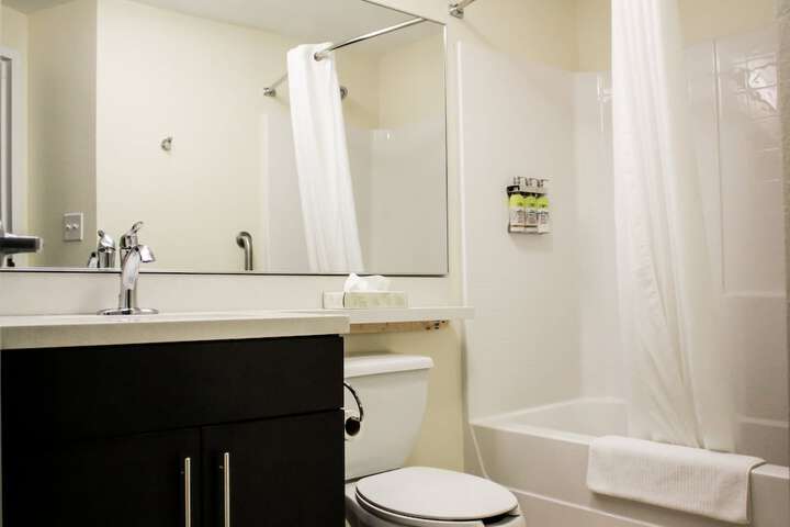Room 12 of 32