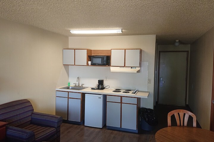 Room 43 of 128