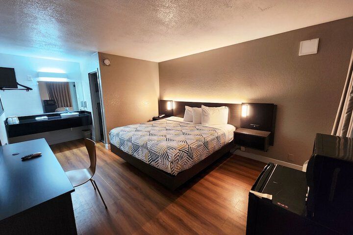 Room 38 of 41