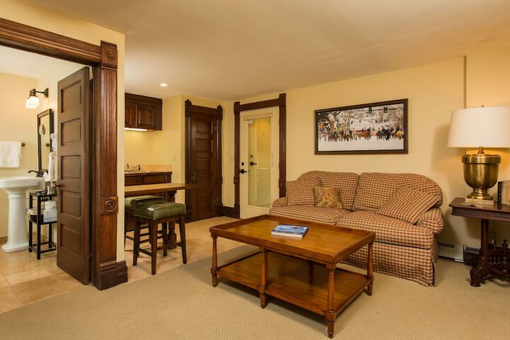Room 11 of 49