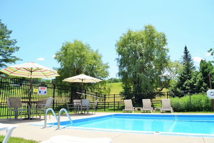 Pool 17 of 111