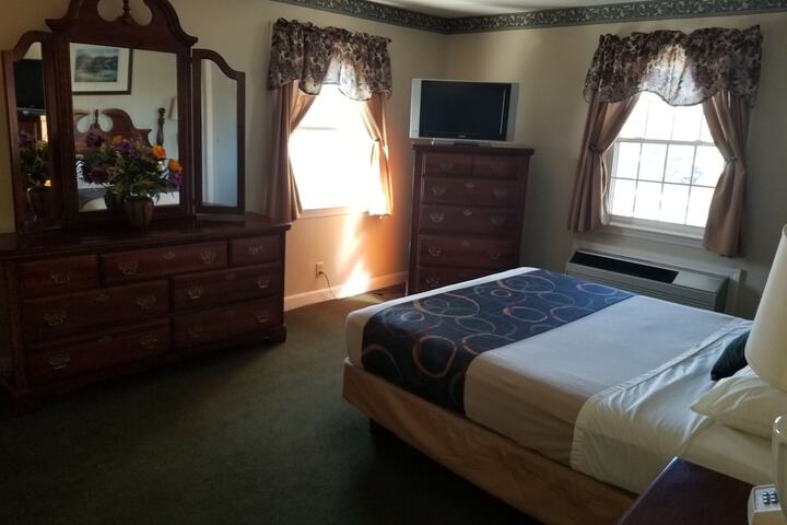 Colonial Inn Seekonk