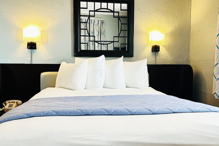 Room 20 of 27