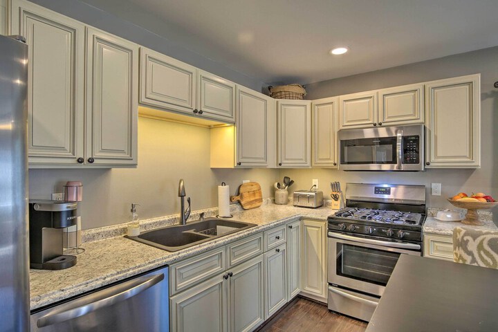 Stylish Pine Plains Home Near Parks & Hiking!