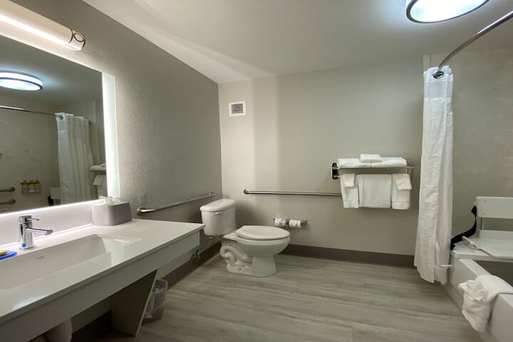 Holiday Inn Express & Suites Somerset Central by IHG