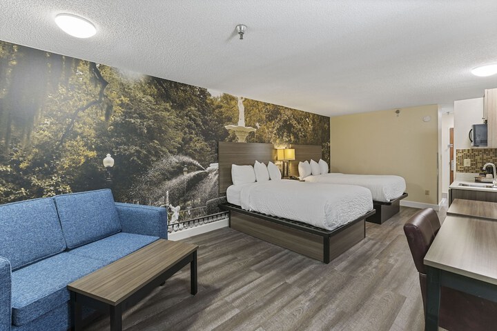 Room 10 of 29