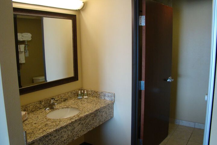 Room 25 of 66