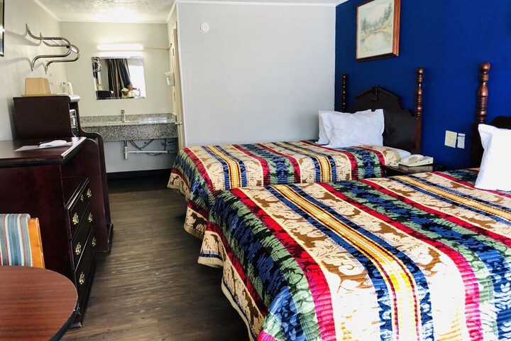 Room 12 of 12
