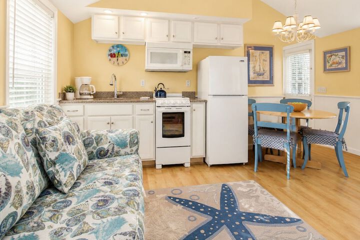 Colonial Acres Resort
