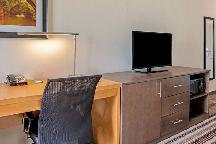 La Quinta Inn & Suites by Wyndham Paducah