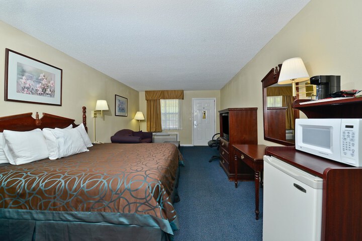 Room 8 of 20
