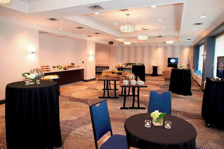 Courtyard by Marriott Downtown Toronto