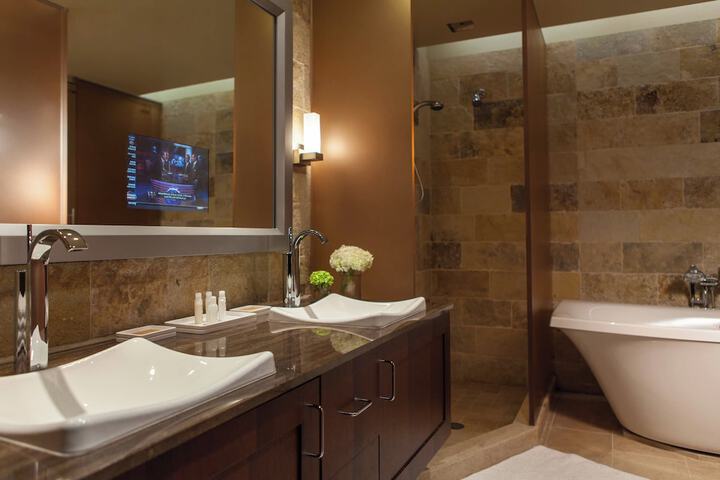 Renaissance Seattle Hotel