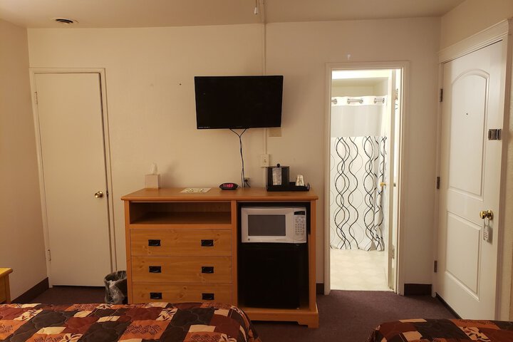 Room 27 of 52