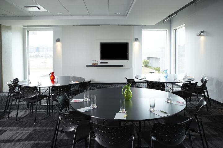 Alt Hotel Toronto Airport