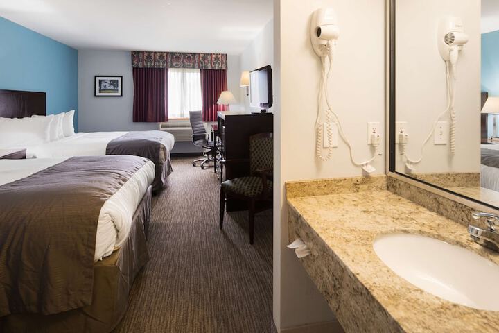 Room 14 of 32