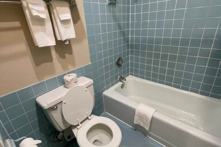 Room 60 of 107