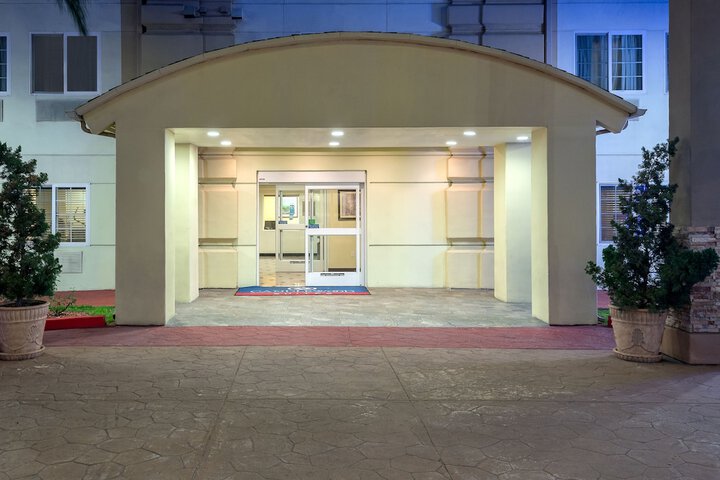 Hotel 5 of 25
