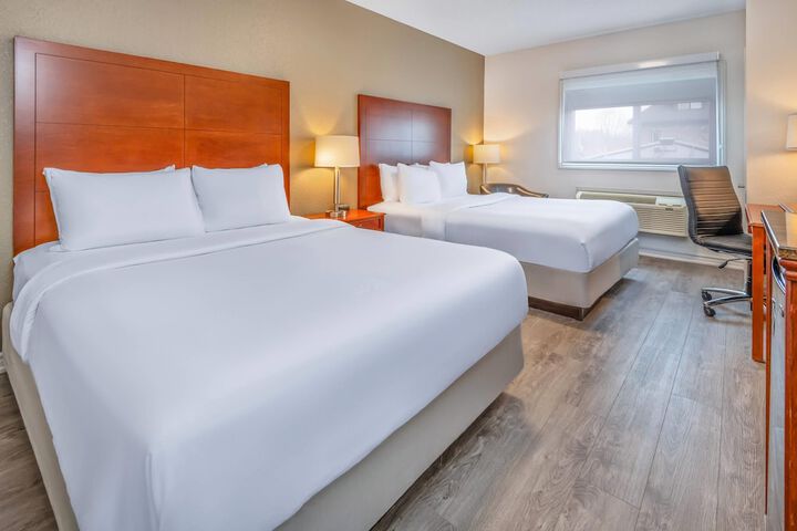 Comfort Inn & Suites Thousand Islands Harbour District
