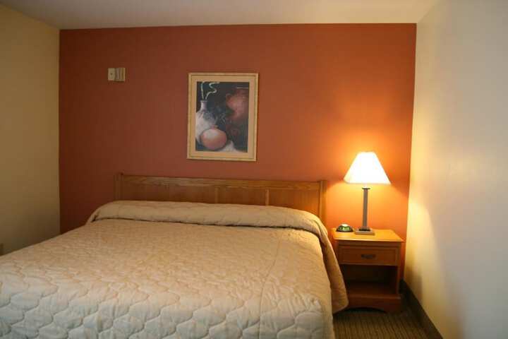 Room 12 of 27