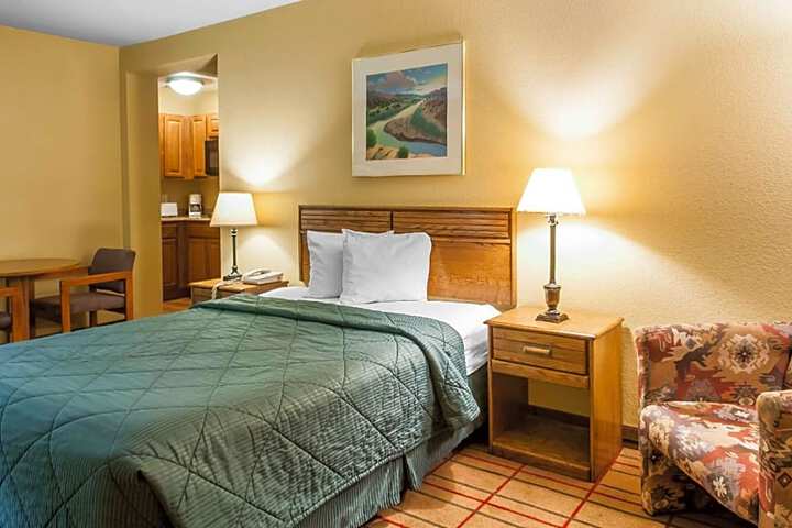 Rodeway Inn East