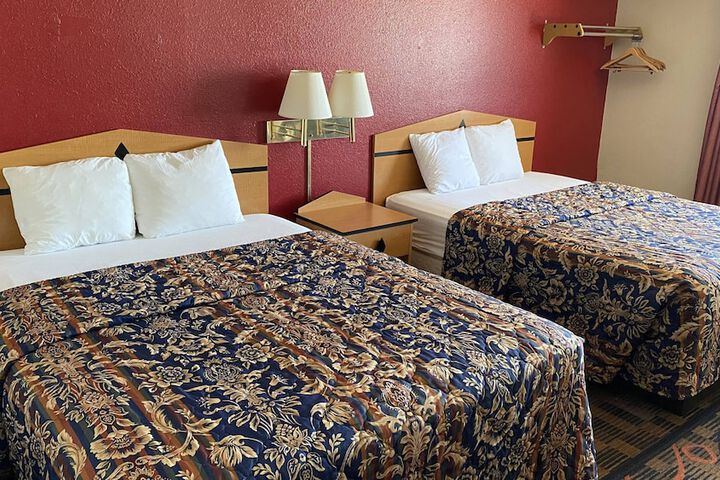 Room 21 of 30