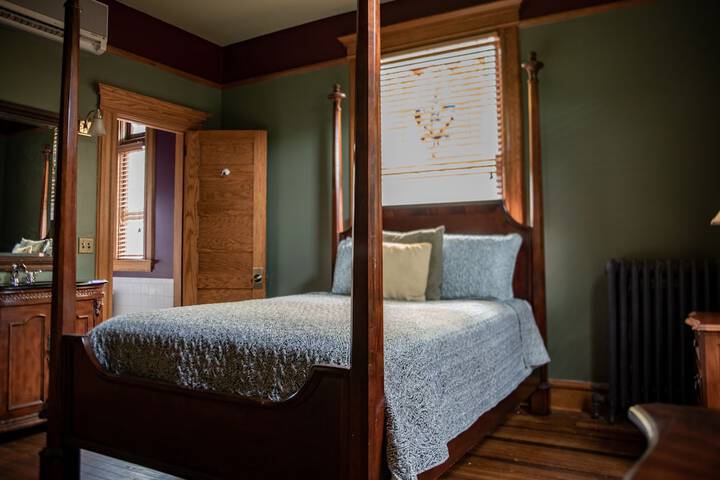 Elk River Hotel