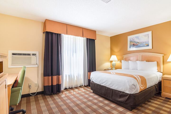 Room 12 of 37