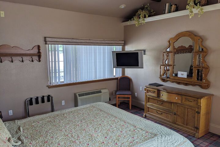 Room 15 of 52