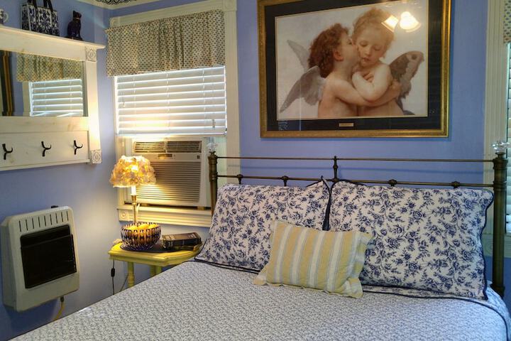 Room 36 of 104