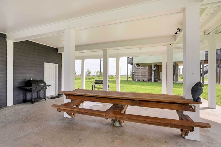 Walk to Shore: Home w / Deck in Crystal Beach!