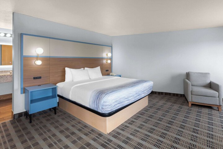 AmericInn by Wyndham Oscoda Near AuSable River