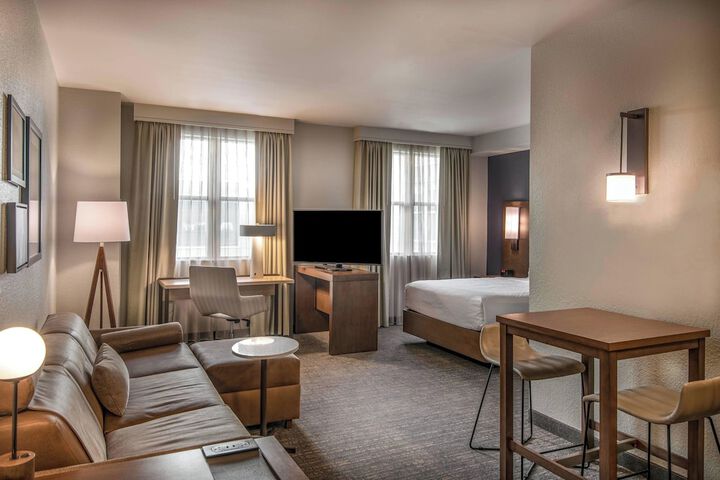 Room 15 of 25