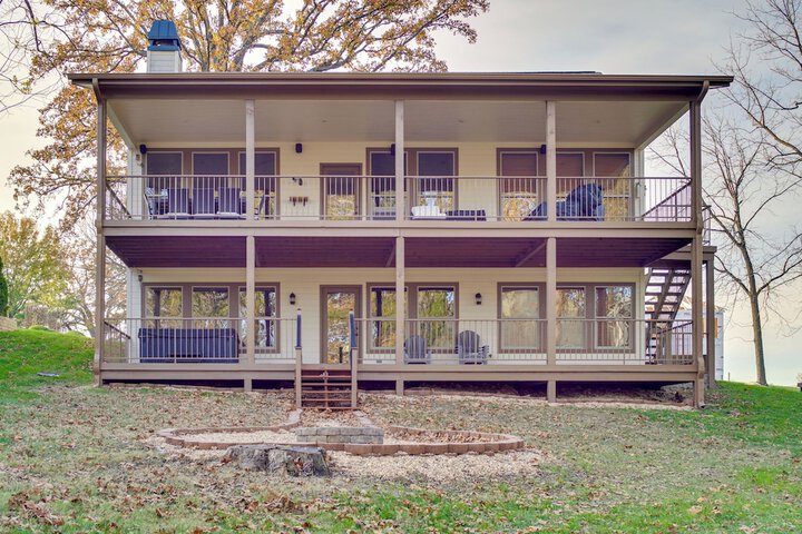 Pool Access Deck & Boat Slip: Monkey Island Oasis
