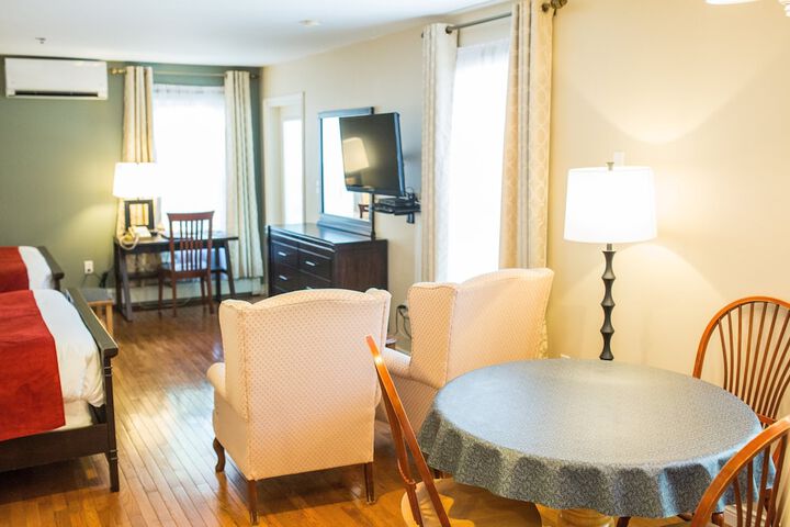 Room 114 of 183