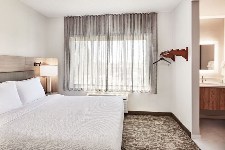 Room 18 of 44