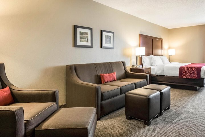 Room 14 of 32