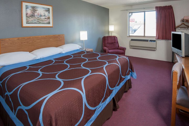 Room 14 of 35