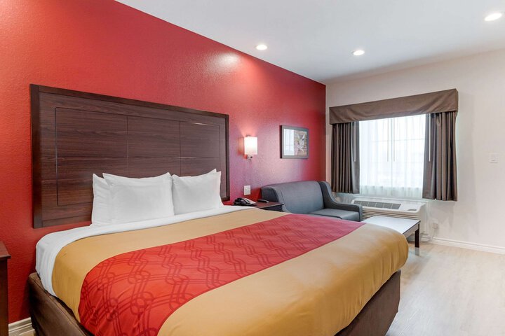 Room 19 of 30