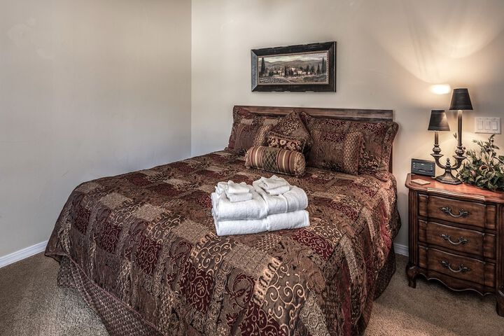 Room 17 of 36