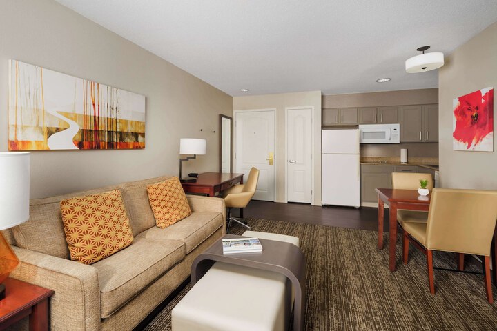 Homewood Suites by Hilton Providence / Warwick